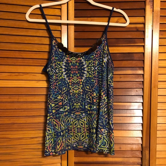 Top - Picture 2 of 3